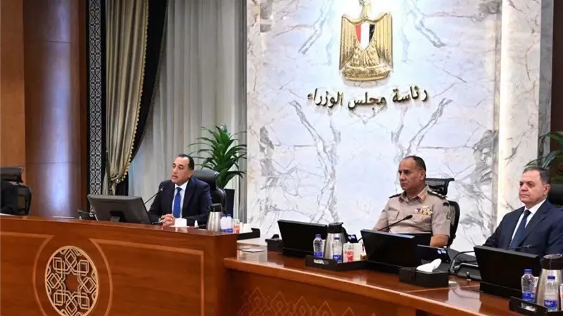 مجلس الوزراء يمد العمل من المنزل يوم الأحد خلال يوليو ويوافق على قرارات جديدة لدعم الخدمات والاستثمار