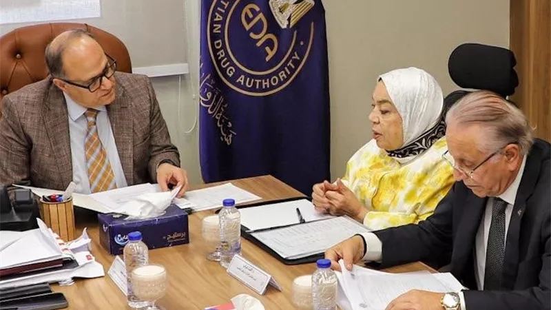 تصنيع محلي واستثمارات جديدة.. هيئة الدواء تتحرك لتطوير قطاع الدواء المصري