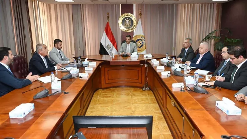 وزير الصناعة: افتتاح أول مصنع للإضاءة الذكية في مصر باستثمارات 30 مليون دولار قبل نهاية العام