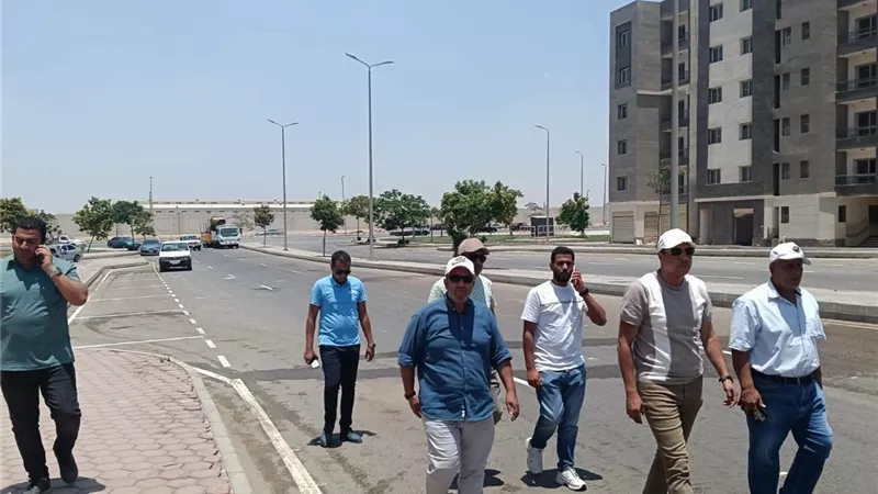 رئيس جهاز  العبور يتابع معدلات التنفيذ بمشروع «روضة العبور» ويوجه بسرعة الانتهاء من التشطيبات