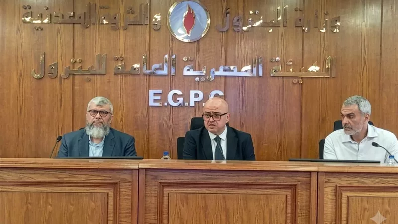 هيئة البترول تبحث تطبيق تقنية الغمر الحراري لتعزيز كفاءة مراكز البيانات وخفض استهلاك الطاقة