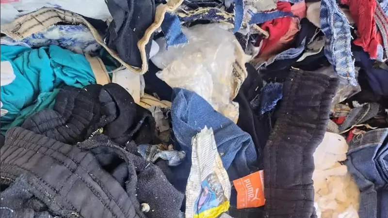 جمارك السلوم تحبط تلاعبًا بشحنات ترانزيت إلى ليبيا وتعويضات تتجاوز 23 مليون جنيه