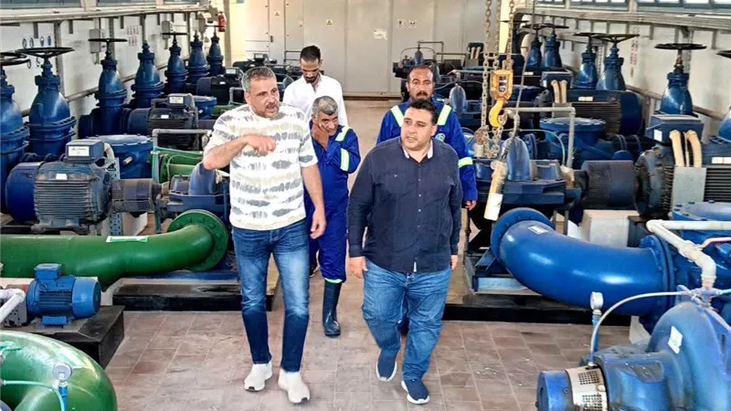 رئيس مياه البحيرة يتفقد محطة كوم القناطر بأبو حمص ويؤكد جاهزية التشغيل