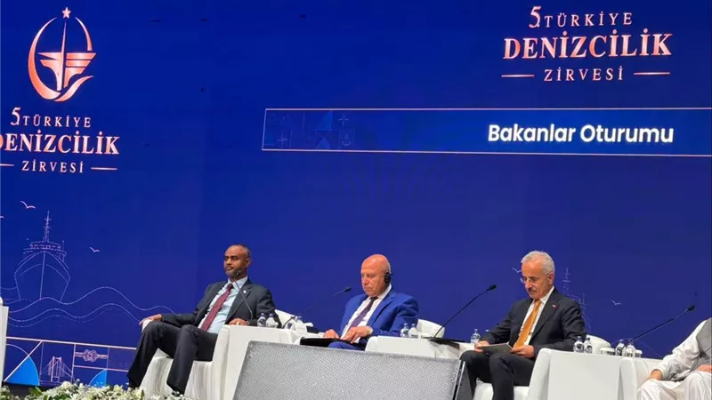 وزير النقل: مصر تتحول إلى مركز إقليمي للنقل واللوجستيات خلال مشاركته بالقمة البحرية التركية الخامسة