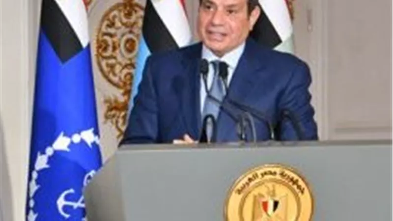 الرئيس السيسي يشهد استعراض إمكانيات أجهزة الدولة لمجابهة الأزمات والكوارث بالعاصمة الجديدة