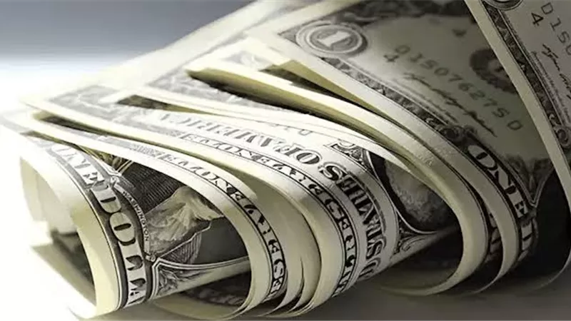 الأخضر إلى أين؟.. توقعات سعر الدولار مقابل الجنيه حتى نهاية 2026
