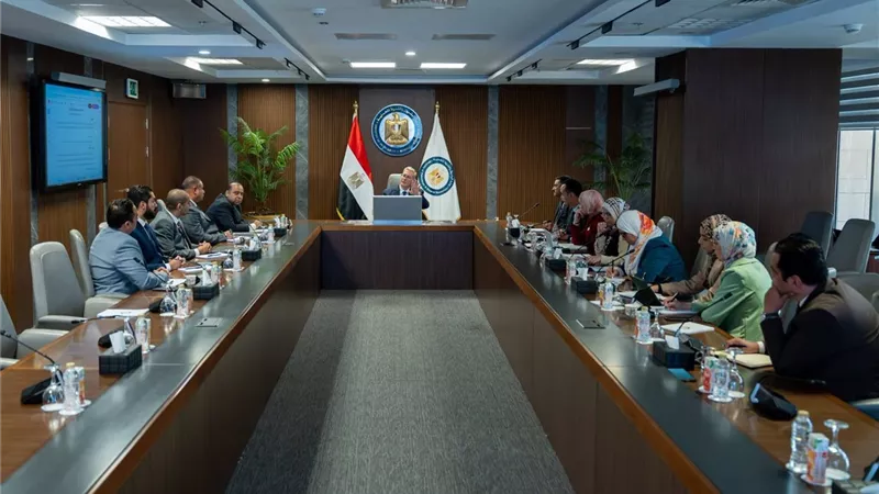 وزير البترول يبحث مع شركاء الاستثمار العالميين تسريع الاستثمارات وزيادة إنتاج الغاز في مصر
