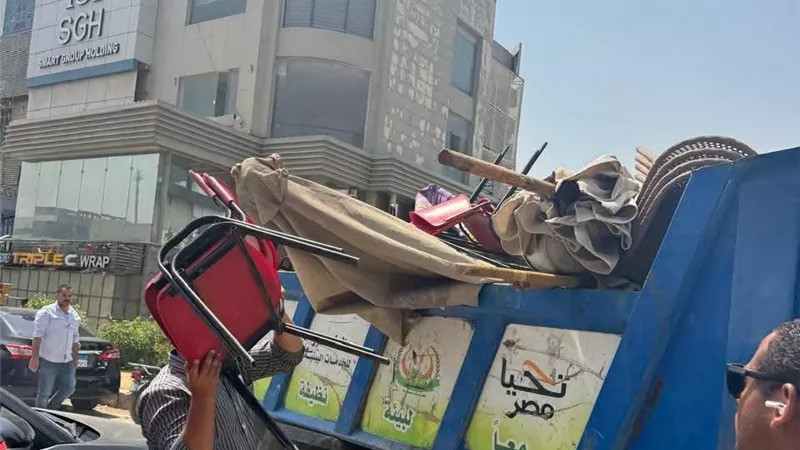 حملة لرفع الإشغالات بالتجمع الخامس بالقاهرة الجديدة 