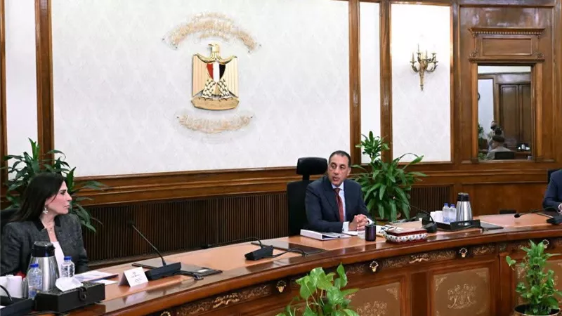 مدبولي يتابع استعدادات المرحلة الثانية لحياة كريمة ويؤكد سرعة تنفيذ المشروعات الخدمية الجديدة