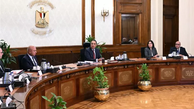 مدبولي يتابع تنفيذ مشروع رأس الحكمة ويؤكد الالتزام بالجدول الزمني المحدد للتنمية