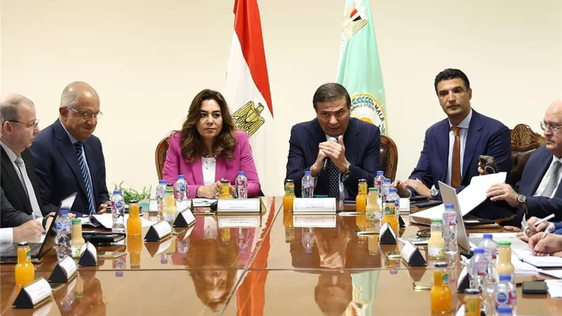 بحضور 3 وزراء.. اجتماع تنسيقي موسع للمتابعة الدورية لمبادرة القرية المنتجة