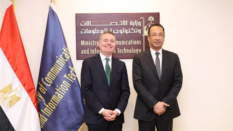  وزير الاتصالات يستعرض تقرير رئاسة مصر لمنتدى القمة العالمية لمجتمع المعلومات لعام 2026