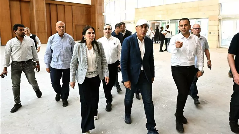 مدبولي يتفقد مركز المؤتمرات والحديقة المتحفية بالعلمين لمتابعة جاهزية المشروعات وتشغيلها بأعلى المعايير
