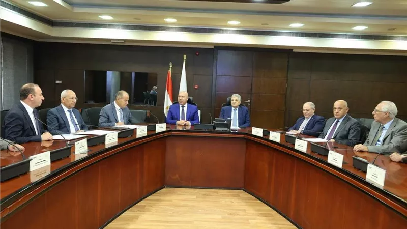 وزير النقل يعتمد تعديل هيكل مساهمي شركة موانئ مصر البحرية بعد نقل ملكية الأسهم