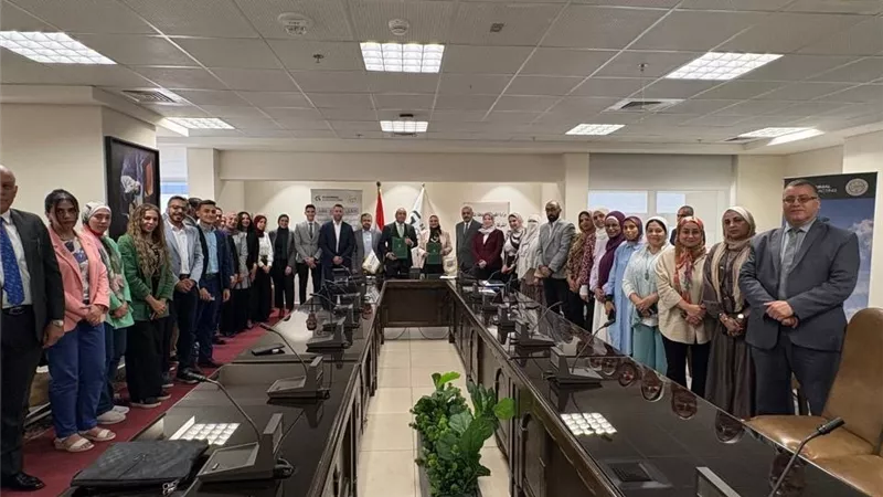 الكهرباء توقع عقدًا جديدًا لإنشاء خط جهد 500 ك.ف لتفريغ قدرات طاقة الرياح بمنطقة خليج السويس