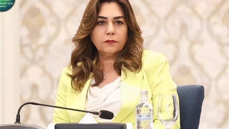 منال عوض تؤكد أولوية التمويل والتكيف لمواجهة تحديات المناخ خلال اجتماع الدول النامية 