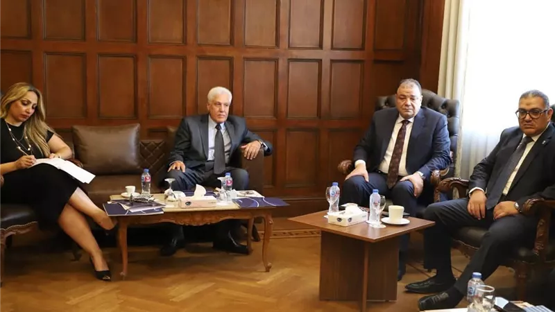 غرفة الإسكندرية تبحث مع السفارة الأمريكية تعزيز التعاون الاقتصادي ودعم الاستثمار 