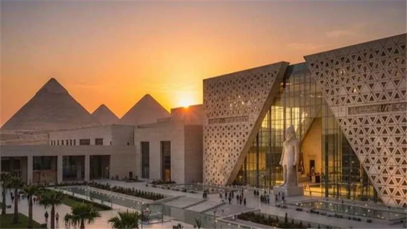 المتحف المصري الكبير يرفع قيمة الأراضي المحيطة.. المتر يتجاوز 65 ألف جنيه