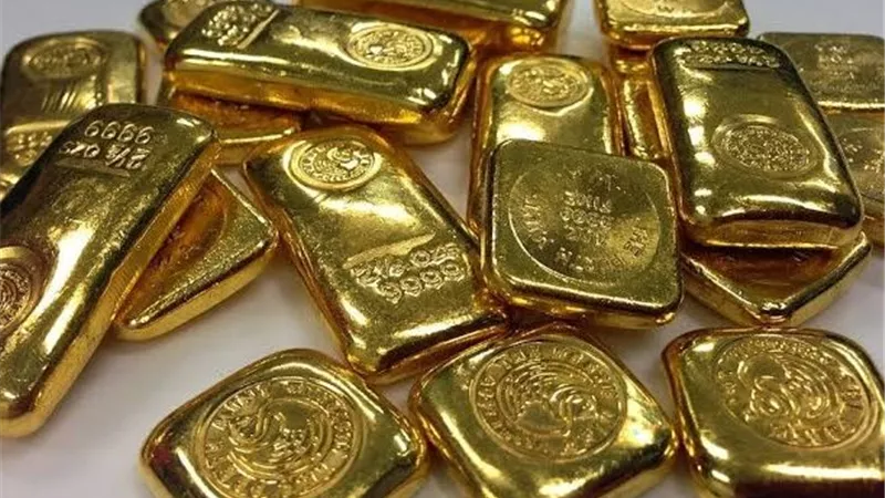 رغم الانهيار.. الطلب على الذهب في مصر يدفع الواردات قرب 2 مليار دولار