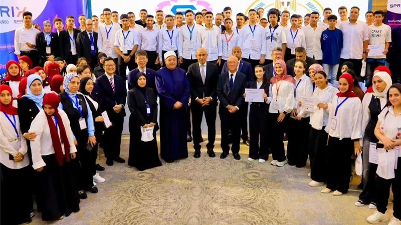 تكريم 35 طالبًا متفوقًا في البرمجة والذكاء الاصطناعي.. وتدريبات دولية لطلاب المدارس
