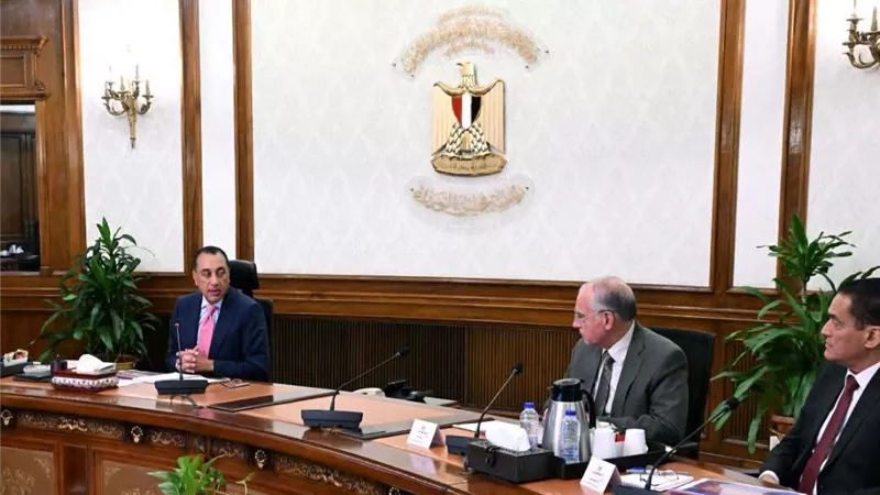 ​الحكومة تقر تسهيلات كبرى وتطلق التأشيرة الإلكترونية الذكية لإنعاش التدفقات السياحية