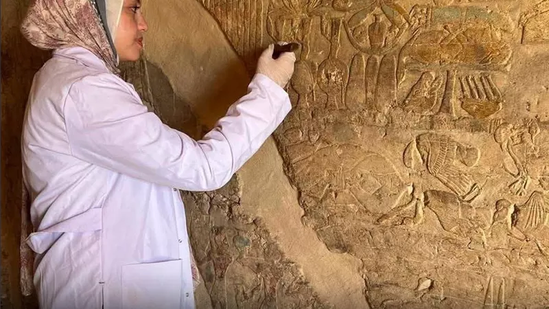 اكتشاف ثلاث مقابر أثرية جديدة بسقارة يكشف أسرار كبار رجال الدولة الحديثة بمصر