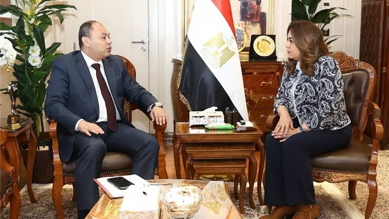 تنمية الصعيد تبحث تنفيذ مشروعات صناعية وزراعية جديدة لخلق فرص عمل وتحقيق التنمية المستدامة