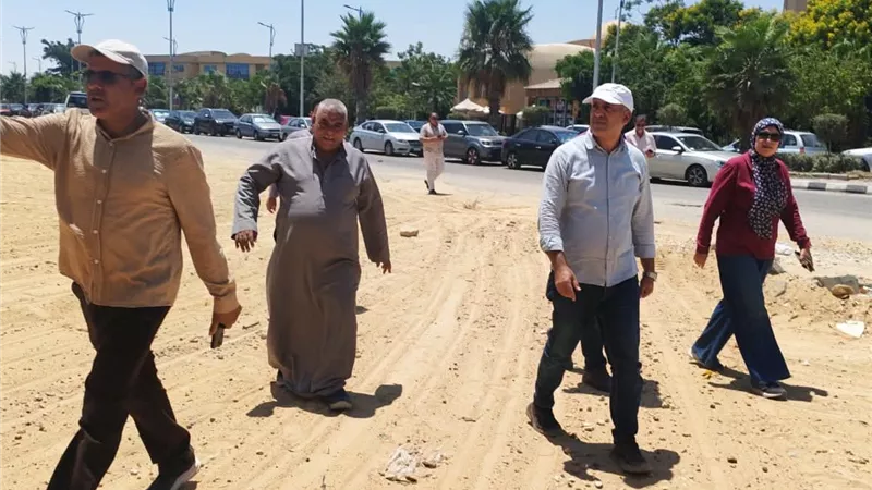 رئيس جهاز مدينة بدر يتابع أعمال تطوير ورفع كفاءة الطرق