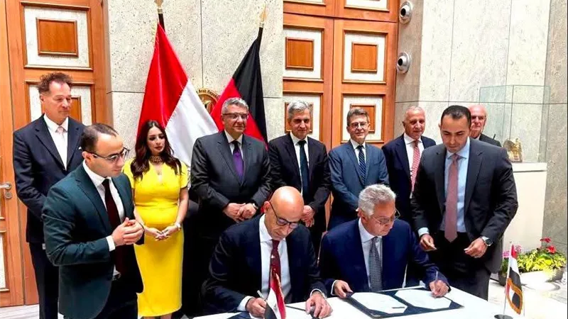وزير التعليم يوقع بروتوكولًا لإنشاء عشر مدارس مصرية ألمانية للتكنولوجيا التطبيقية الجديدة المتطورة