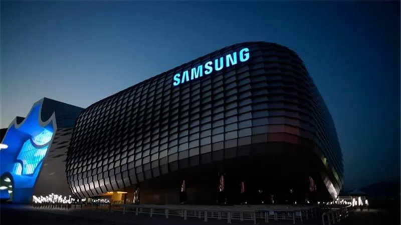 Galaxy S27 Ultra قد يتخلص من الخدوش.. سامسونج تختبر زجاجًا ذاتي الإصلاح
