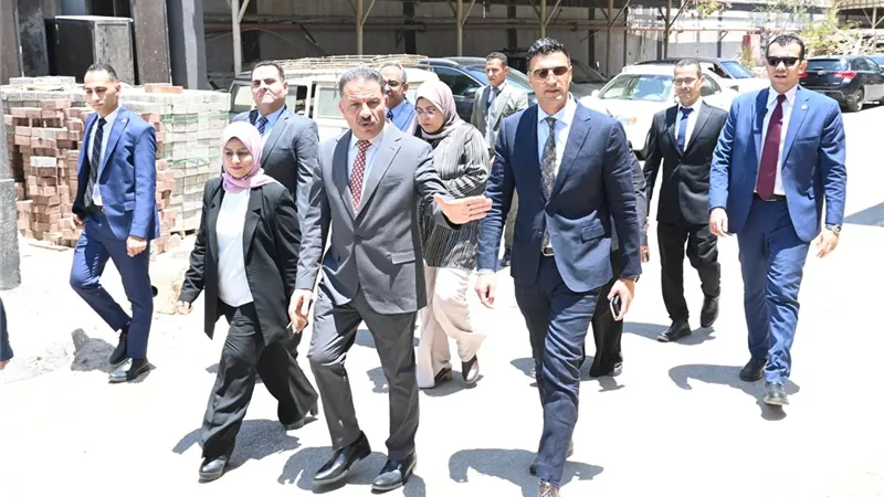 وزير الصناعة يتفقد مصلحة الرقابة الصناعية ويؤكد تكثيف التفتيش على المصانع لضمان جودة المنتجات