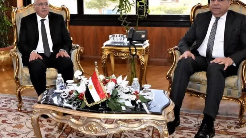وزير الطيران المدني يستقبل مدير المنظمة العربية للطيران المدني لبحث تطوير القطاع
