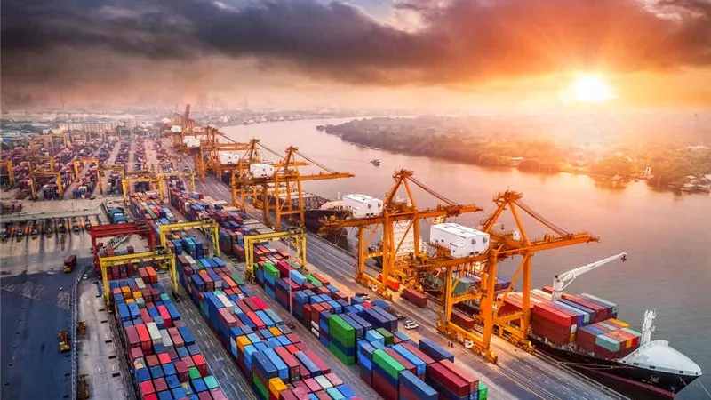 تعاون بين اقتصادية قناة السويس والجامعة البريطانية لدعم البحث العلمي وتوطين التكنولوجيا