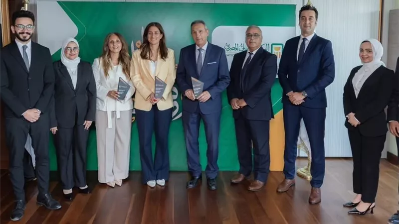 البنك الأهلي المصري يعزز ريادته الرقمية بثلاث جوائز عالمية في تجربة العملاء والذكاء الاصطناعي