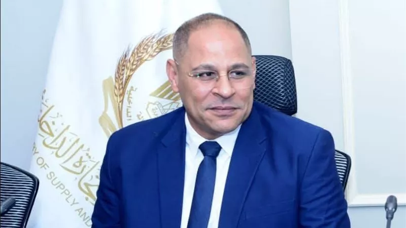  شعبة مخابز الجيزة: بدء التعاقد لتحويل مستحقات المخابز عبر «سمارت» الأسبوع المقبل..خاص