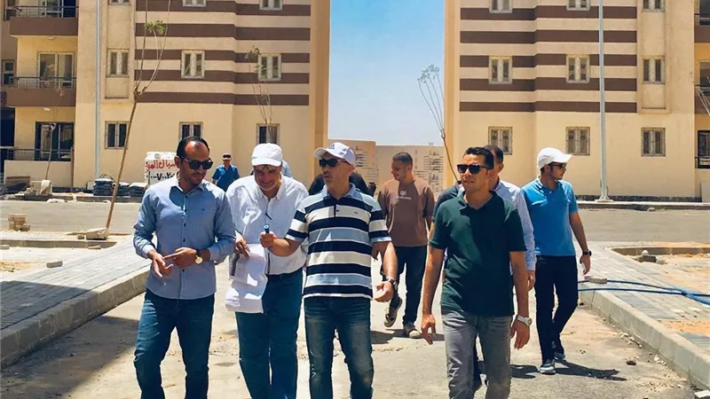 مساعد نائب رئيس المجتمعات العمرانية يتفقد مشروعات سكن لكل المصريين والإسكان الأخضر بحدائق العاصمة