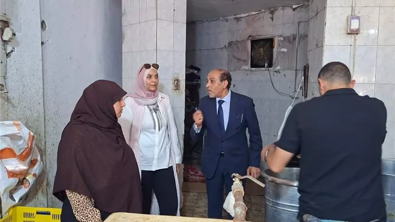 وكيل تموين القليوبية يقود حملات مكثفة بمدينة العبور لإحكام الرقابة على الأسواق