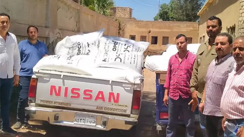 تموين الفيوم يضبط طنين سماد مدعم و1800 كيلو أعلاف مغشوشة قبل بيعها 