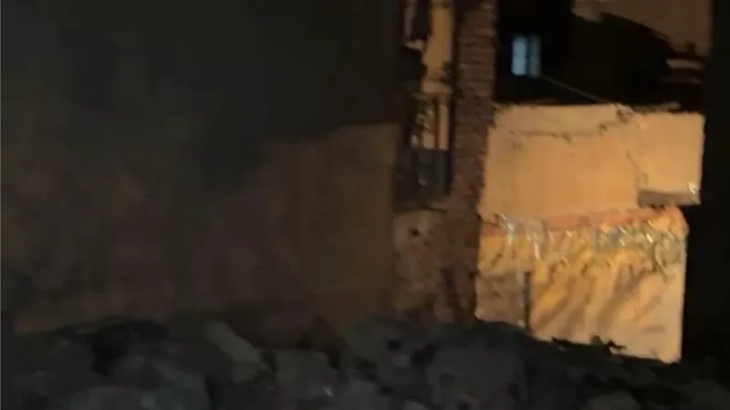 انهيار جزئي لعقار من 4 طوابق في روض الفرج.. والحماية المدنية تبحث عن ضحايا أسفل الأنقاض