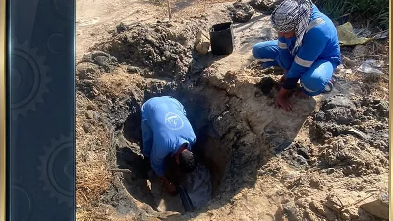 فرق «مياه القناة» تواصل إصلاح كسور الشبكات واستعادة ضخ المياه سريعًا بمحافظات القناة