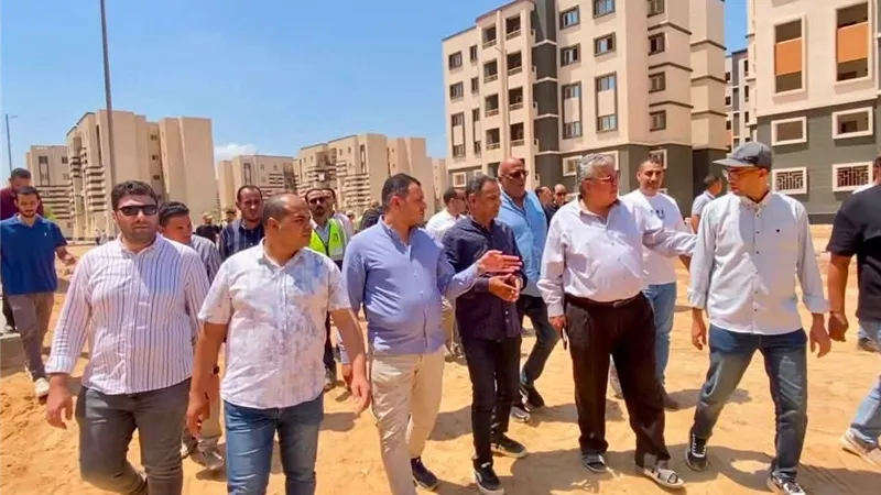 نائب رئيس هيئة المجتمعات العمرانية يتابع مشروعات ديارنا والإسكان الأخضر بمدينة السادات