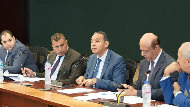 «الرقابة المالية» والبورصة والضرائب تبدأ تنسيقًا جديدًا لضبط المعاملات الضريبية