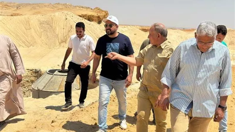 رئيس جهاز العبور الجديدة يتفقد أعمال ترفيق أراضي بيت الوطن