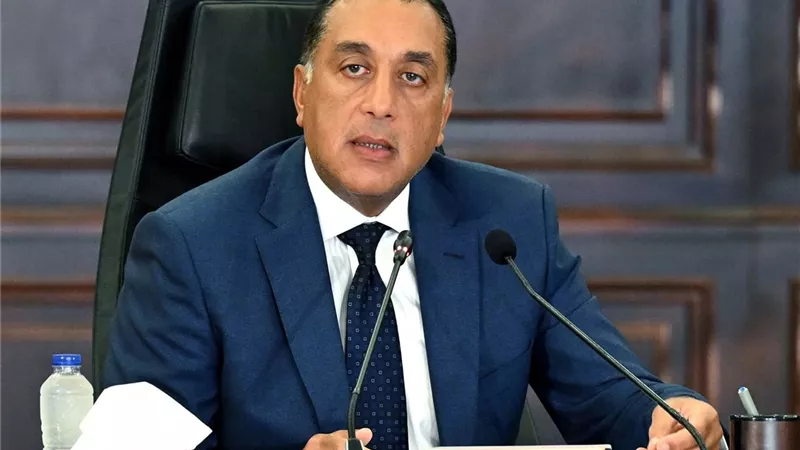 مدبولي يوجه بصرف تعويضات العمالة غير المنتظمة لضحايا ومصابي حادث الدواويس بالإسماعيلية