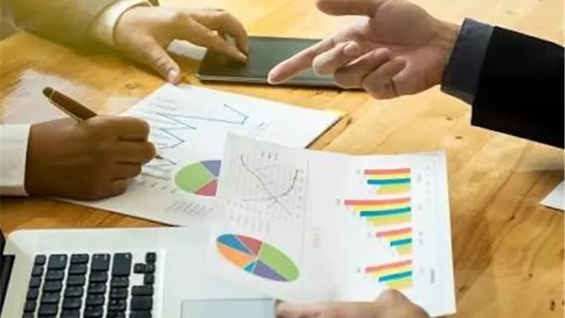 فلوس زيادة من غير تفسير.. عملاء حالا يشتكون من الفوائد والغرامات وخدمة العملاء