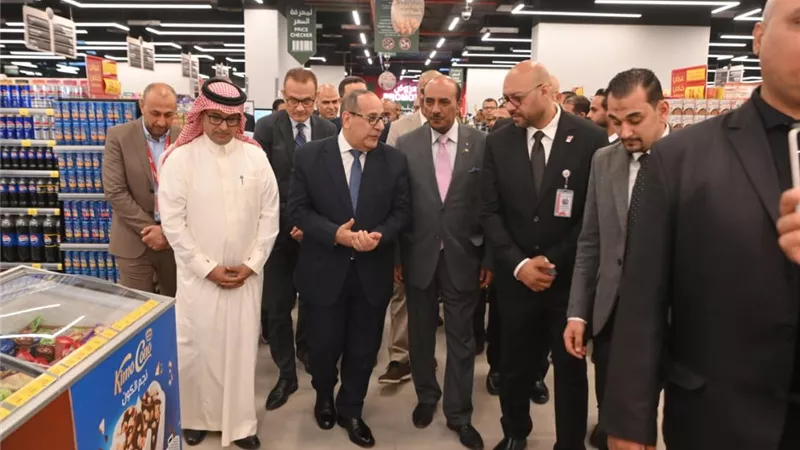 باستثمارات تتجاوز 150مليون جنيه..رئيس«القابضة الغذائية » يفتتح فرع «بنده» الحديد مدينة نصر