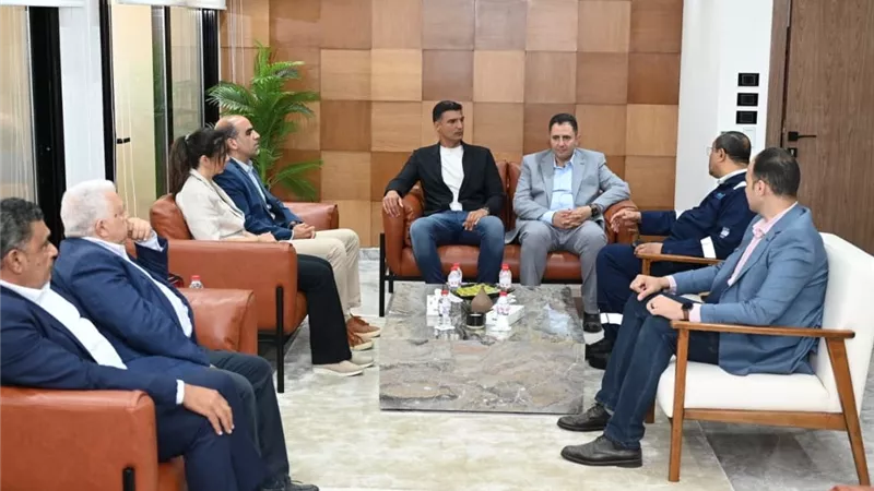 وزير الصناعة يتفقد مصانع كبرى بدمياط.. الأسمدة والتصدير وتوطين مكونات تحلية المياه على رأس الأولويات