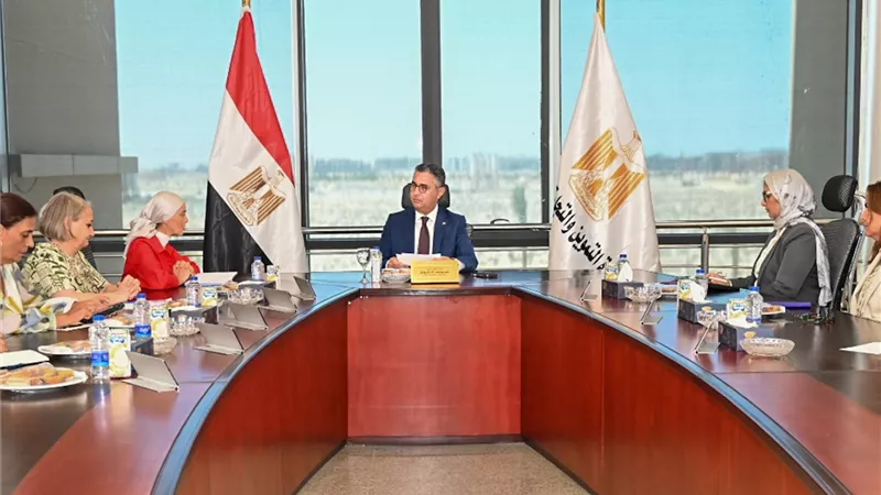 وزير التموين يضع خطة جديدة لمراقبة الأسواق وتعزيز الأمن الغذائي حتى 2027