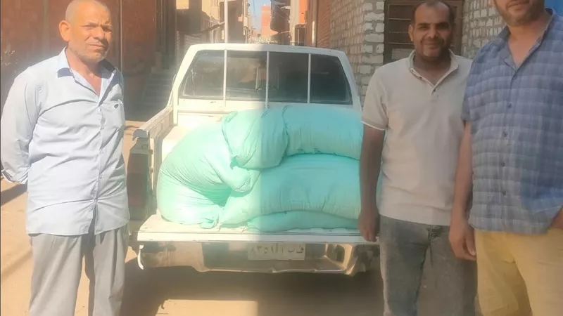 تموين الفيوم يضبط أطنانًا من الدقيق المدعم و4آلاف عبوة سلع منتهية الصلاحية