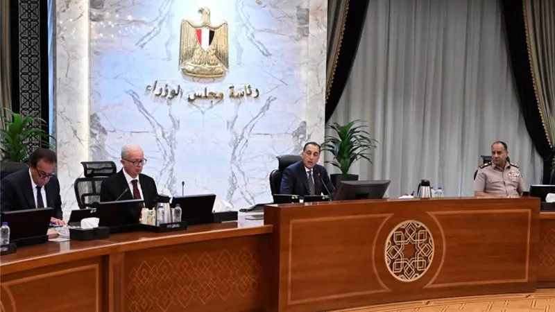 مدبولي يوجه بتنفيذ التكليفات الرئاسية وضبط الأسواق وتوضيح الحقائق للمواطنين